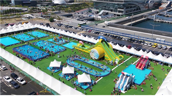 부산항 야외수영장 성황리 운영종료, 내년시즌 기약