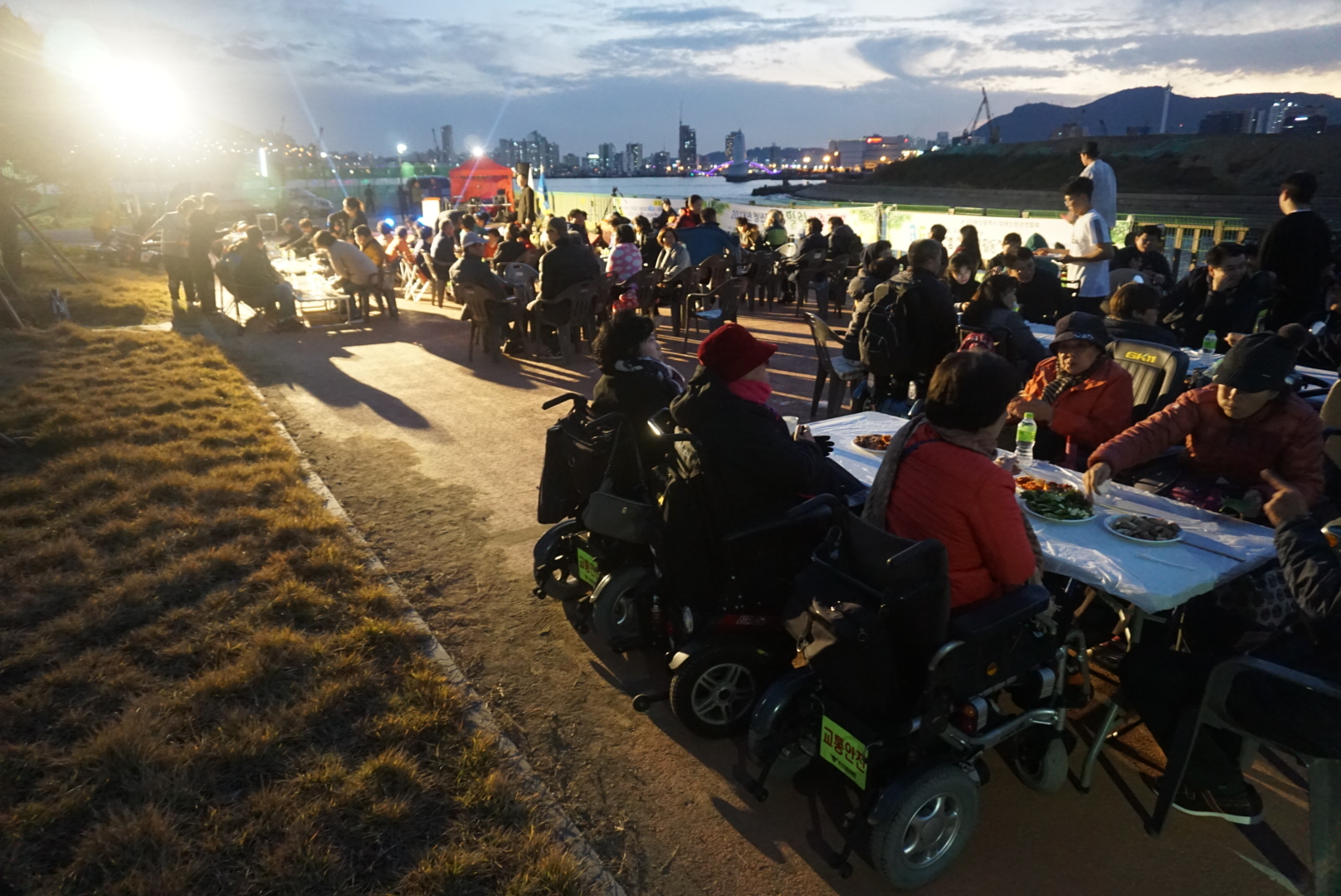 부산항만공사 , 장애인 가족 초청 ‘부산항 힐링 야영장’캠핑행사 개최