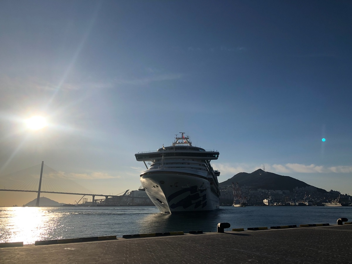 2019년 국내 첫 크루즈 선박 부산항 입항