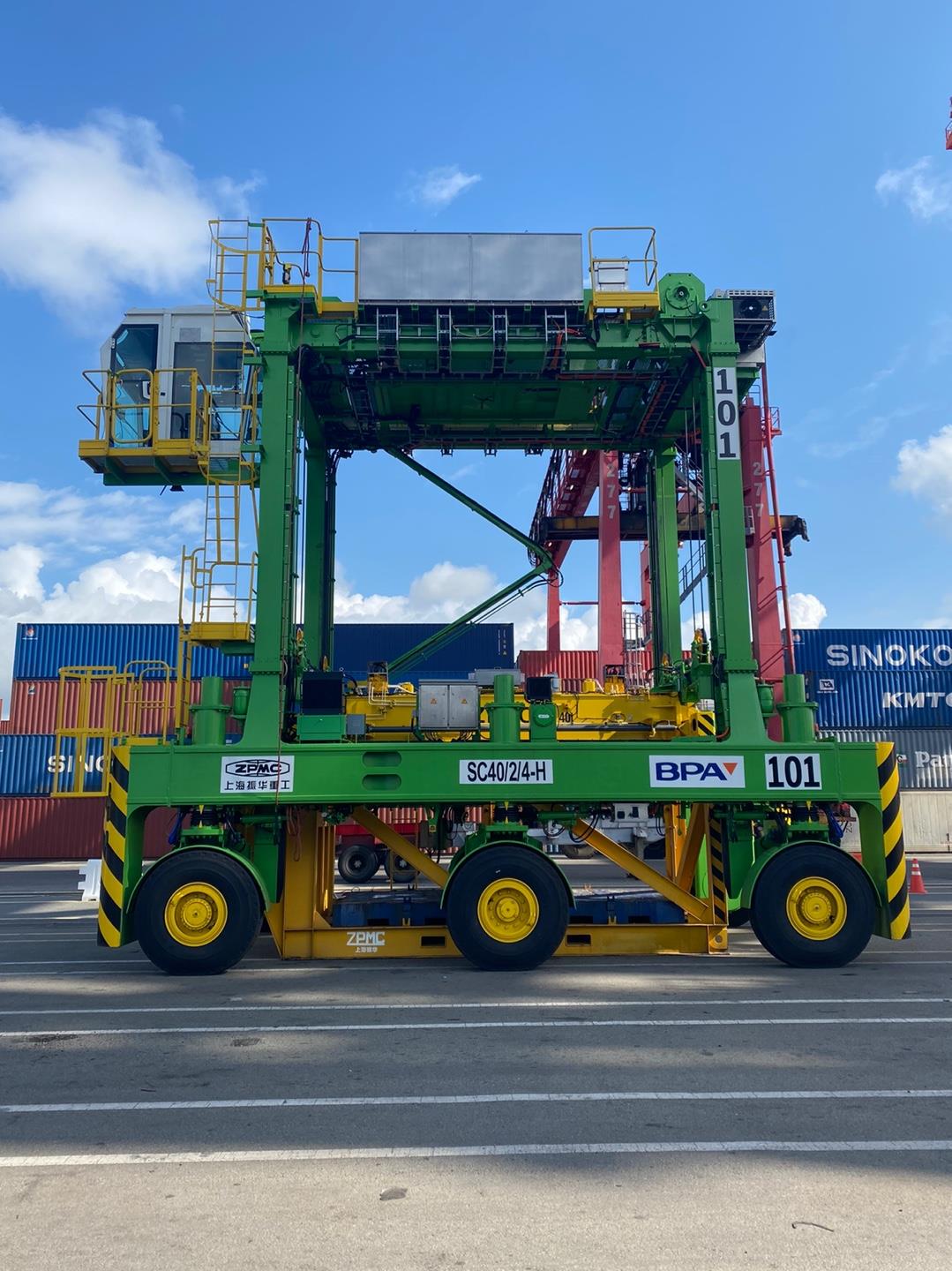BPA, 친환경 항만 구축을 위해 세계 최초 LNG-하이브리드스트래들캐리어(SC) 개발 완료