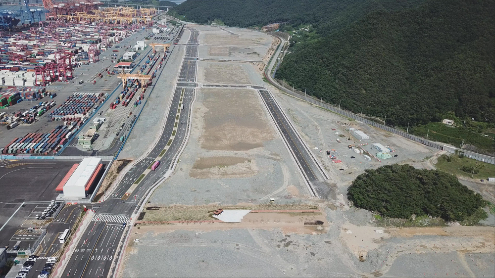 부산항만공사, 신항 6부두 진입도로 사용 개시(개통)