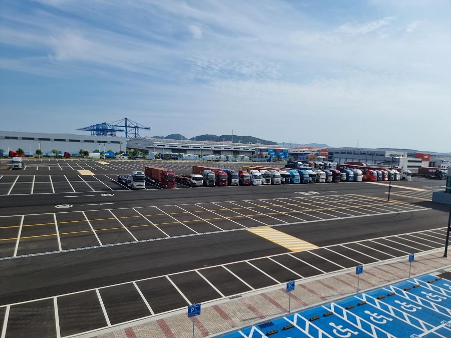 부산항 신항 웅동 배후단지 내 화물차휴게소 27일 운영게시
