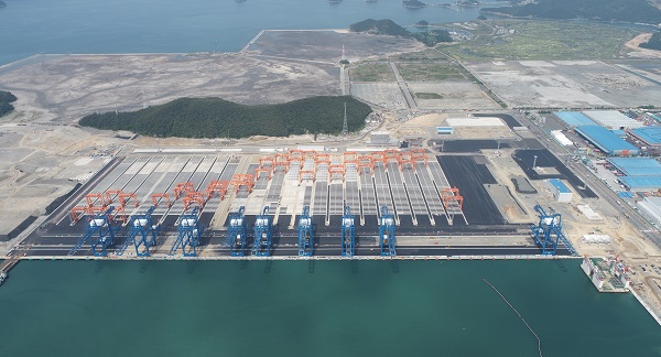 BPA, 국내 최초 완전 자동화 항만 부산항 신항 서 