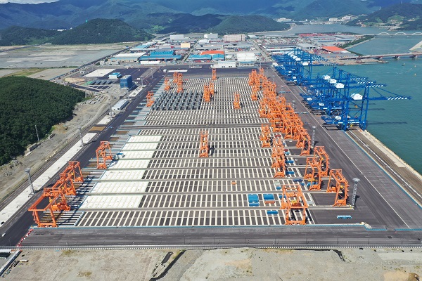 BPA, 국내 최초 완전 자동화 항만 부산항 신항 서 