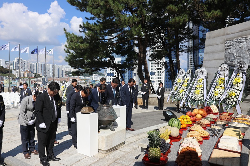 제46회 순직선원 위패봉안 및 합동위령제 참석