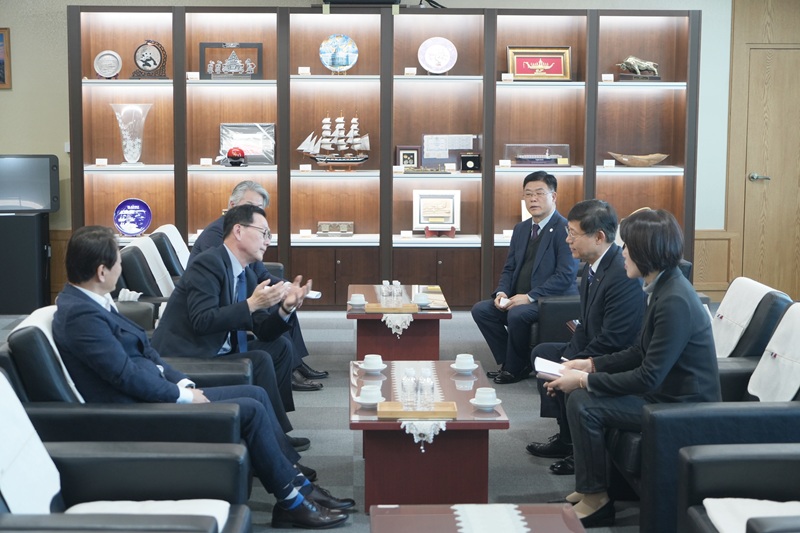 부산항 연관산업 육성·지원을 위한 5개 기관 공동 협력